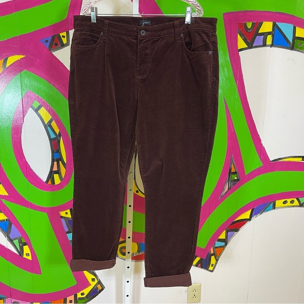 edyson, Maroon Boyfriend Velvety Corduroy Pants. Size 16W. Excellent condition!